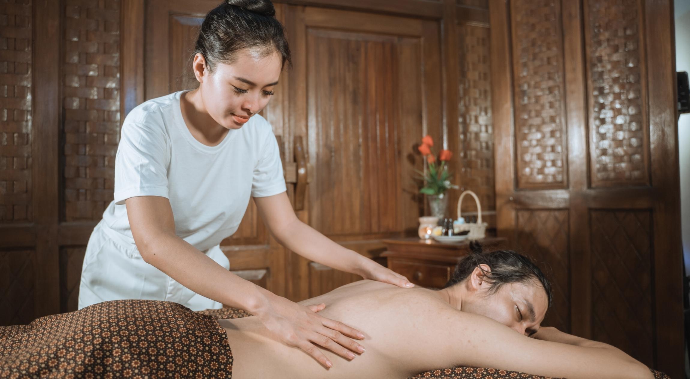 Bí Kíp Tự Massage Giúp Bạn Thổi Bay Cơn Đau Đầu